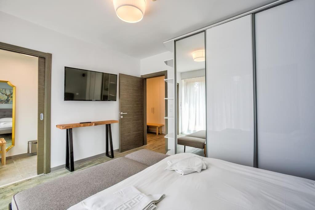 Splendor 3 Bedroom Flat In Silver Mountain 波亚纳布拉索夫 外观 照片
